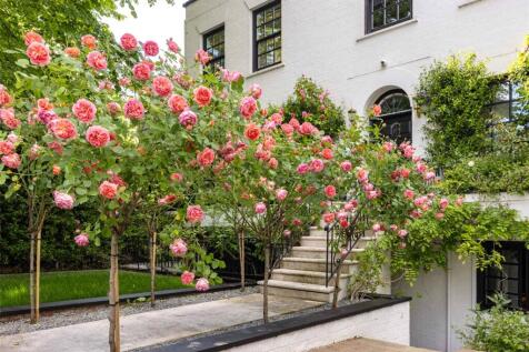 Pembroke Road, Kensington, London, W8 6 bed end of terrace house for sale