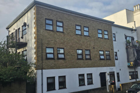 Carswell Road, London, SE6 2 bed apartment for sale