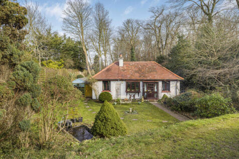 Shirley Church Road, Croydon, CR0 3 bed detached house for sale