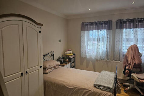 Carswell Road, London, SE6 1 bed flat for sale