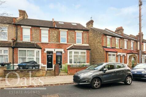 5 bedroom end of terrace house for sale