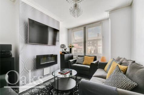 2 bedroom maisonette for sale