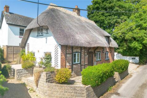 2 bedroom detached house for sale