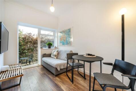 Streatham High Road SW16 2 bed apartment for sale