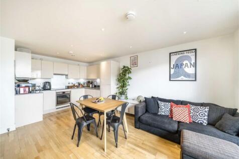Streatham High Road, London SW16 1 bed flat for sale