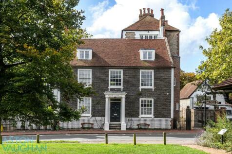 The Green, Brighton BN2 8 bed end of terrace house for sale