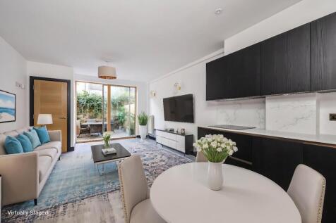 4 bedroom town house for sale