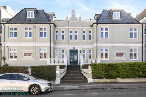 De Courcel Road, Brighton BN2 2 bed apartment for sale