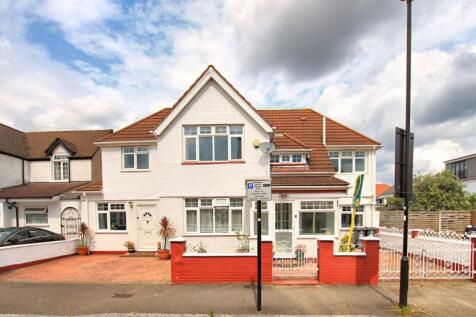 Albert Road, Hounslow TW3 6 bed detached house for sale