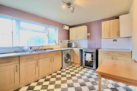 Travellers Way, Hounslow TW4 2 bed apartment for sale