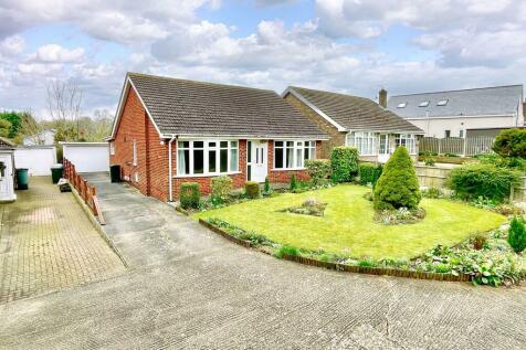 3 bedroom detached bungalow for sale