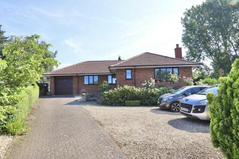 3 bedroom detached bungalow for sale