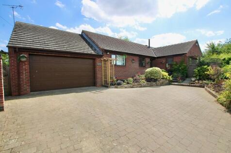 5 bedroom detached bungalow for sale