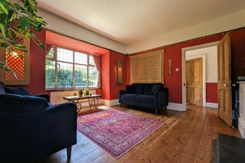 4 bedroom detached bungalow for sale