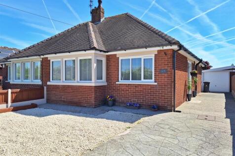 3 bedroom semi-detached bungalow for sale