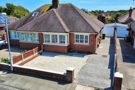 3 bedroom semi-detached bungalow for sale