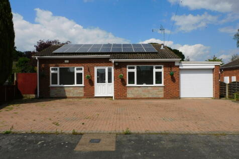 2 bedroom detached bungalow for sale