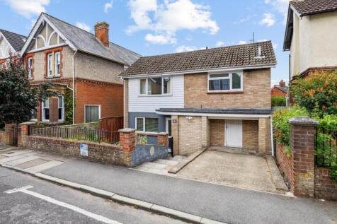 Victoria Road, Salisbury 3 bed house for sale