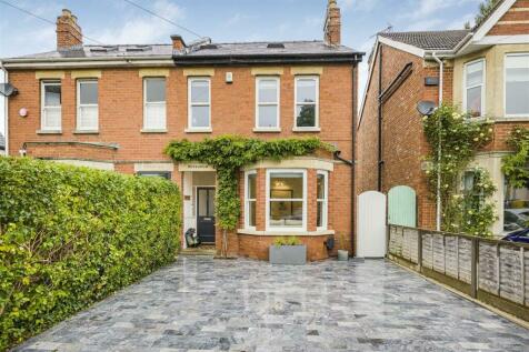 4 bedroom semi-detached house for sale