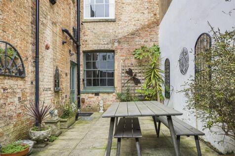 Lansdown Terrace Lane, Cheltenham 2 bed apartment for sale