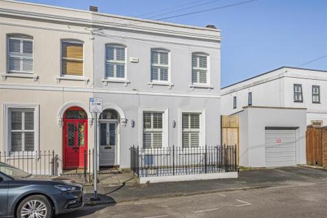 Victoria Terrace, Cheltenham 4 bed house for sale