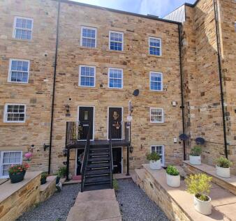 4 bedroom town house for sale