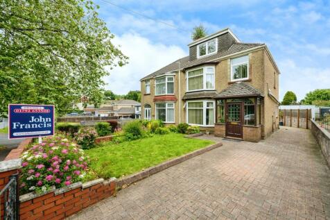 4 bedroom semi-detached house for sale