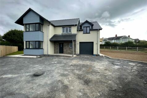 5 Bedroom Detached House