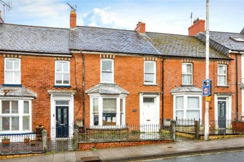 3 bedroom terraced house for sale