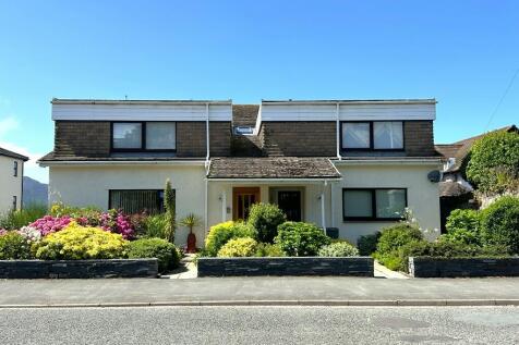2 bedroom ground floor flat for sale