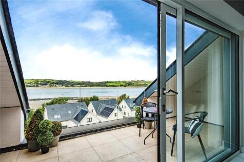 3 bedroom town house for sale