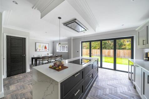 Field Way, Ripley, Woking, Surrey, GU23 4 bed detached house for sale