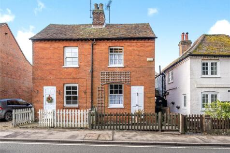 2 bedroom semi-detached house for sale