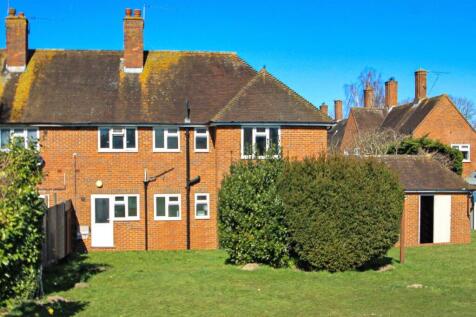 Woodside, West Horsley, Surrey, KT24 2 bed maisonette for sale