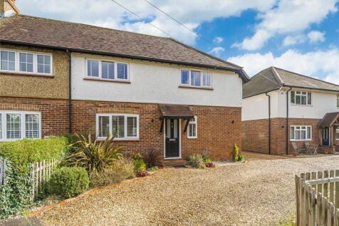 Clandon Road, Send, Surrey, GU23 4 bed semi