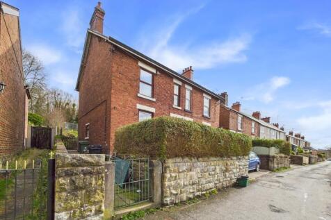 2 bedroom semi-detached house for sale