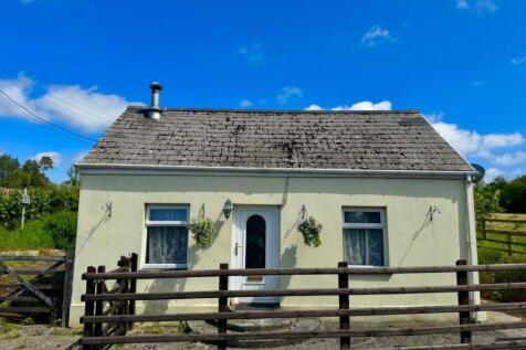 2 bedroom detached house for sale