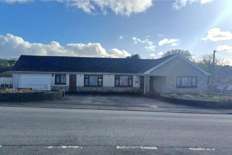 4 bedroom bungalow for sale