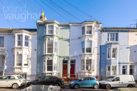 College Road, Brighton, East Sussex, BN2 2 bed flat for sale