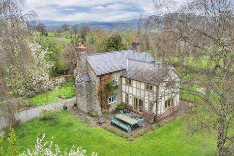 4 bedroom smallholding for sale