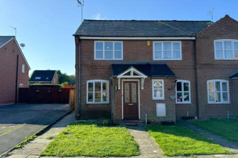 Bryn Y Pys Court, Overton on Dee. 2 bed end of terrace house for sale