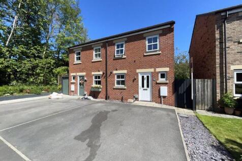 3 bedroom semi-detached house for sale