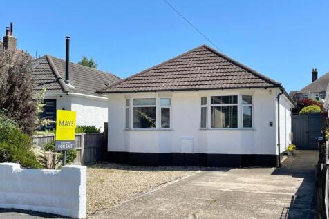2 bedroom detached bungalow for sale