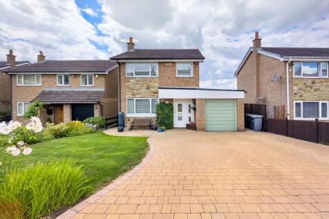 Lark Hill, off Woodlands Road, Batley 3 bed detached house for sale