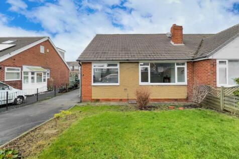 3 bedroom semi-detached bungalow for sale