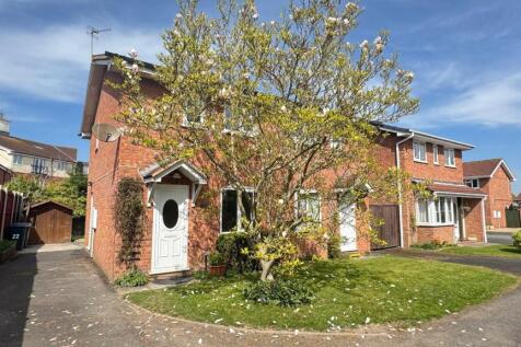 2 bedroom semi-detached house for sale