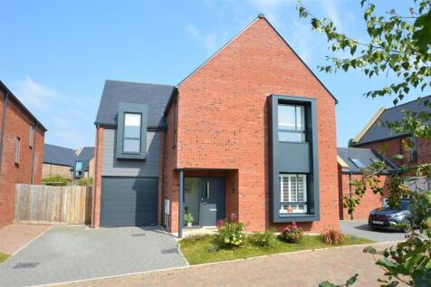 33 Dalgleish Crescent, Shrewsbury... 4 bed detached house for sale
