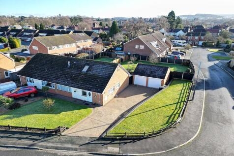 Belbroughton Road, Stourbridge, DY8 4 bed bungalow for sale