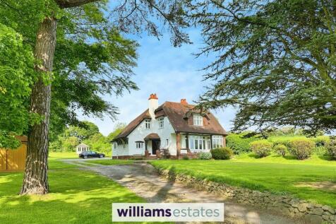 5 bedroom detached house for sale