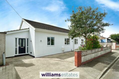 5 bedroom detached bungalow for sale